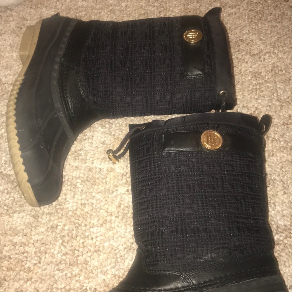 BLACK TOMMY HILFIGER BOOTS
